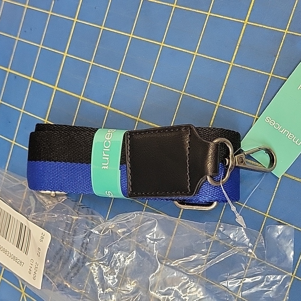 Maurices Black & Blue Purse 45"-48" Strap New - Picture 2 of 2